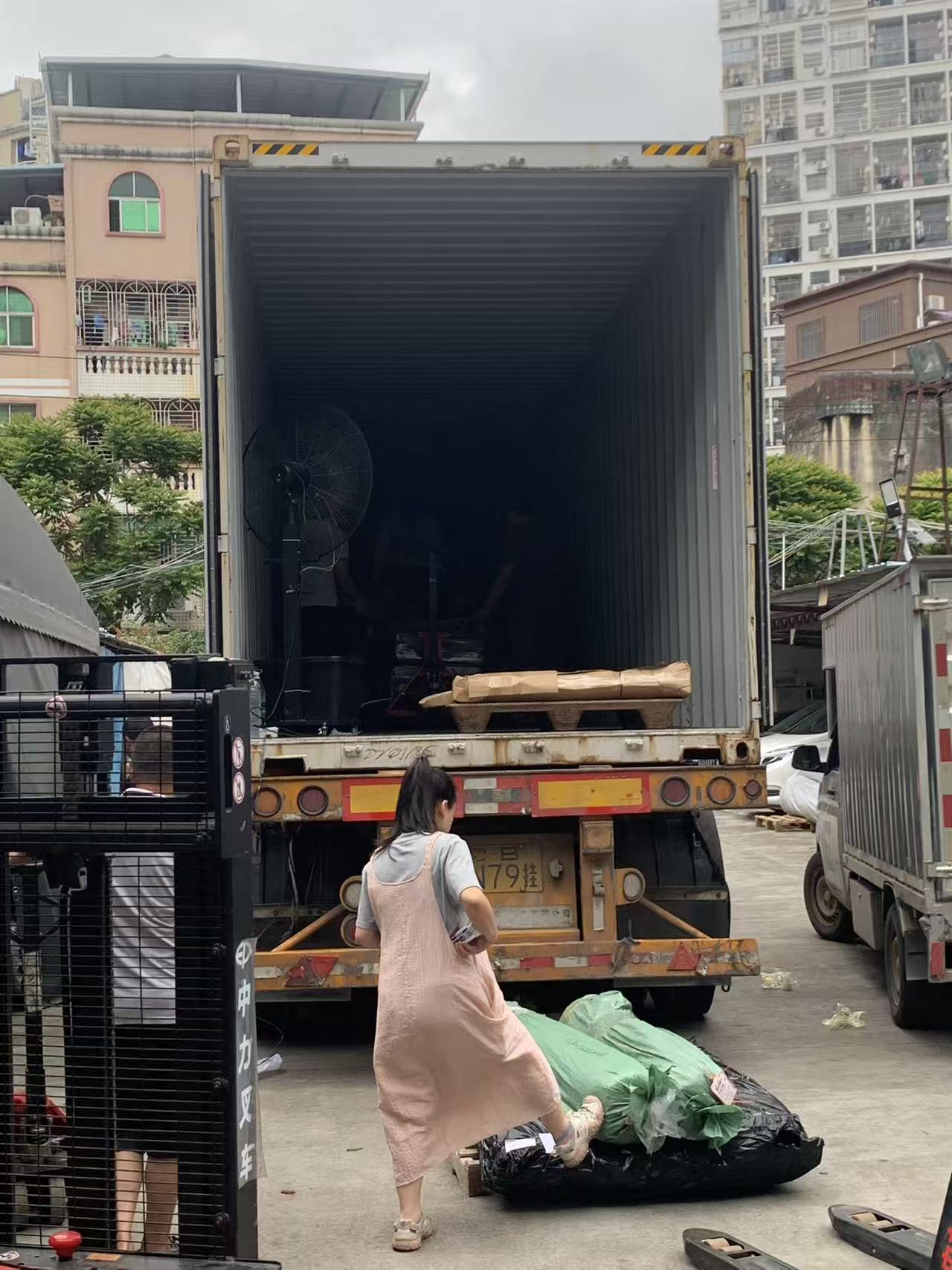 Yifulong Factory Loading Records - May 20